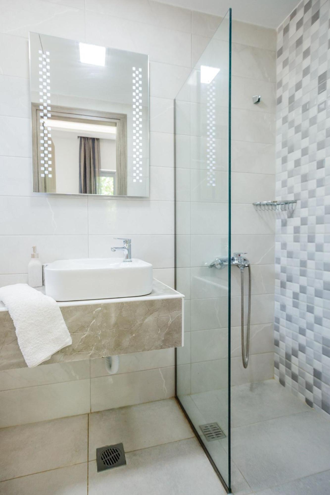 Casa Di Mare - Studios And Apartments On The Beach Ανω Βασιλικος Εξωτερικό φωτογραφία